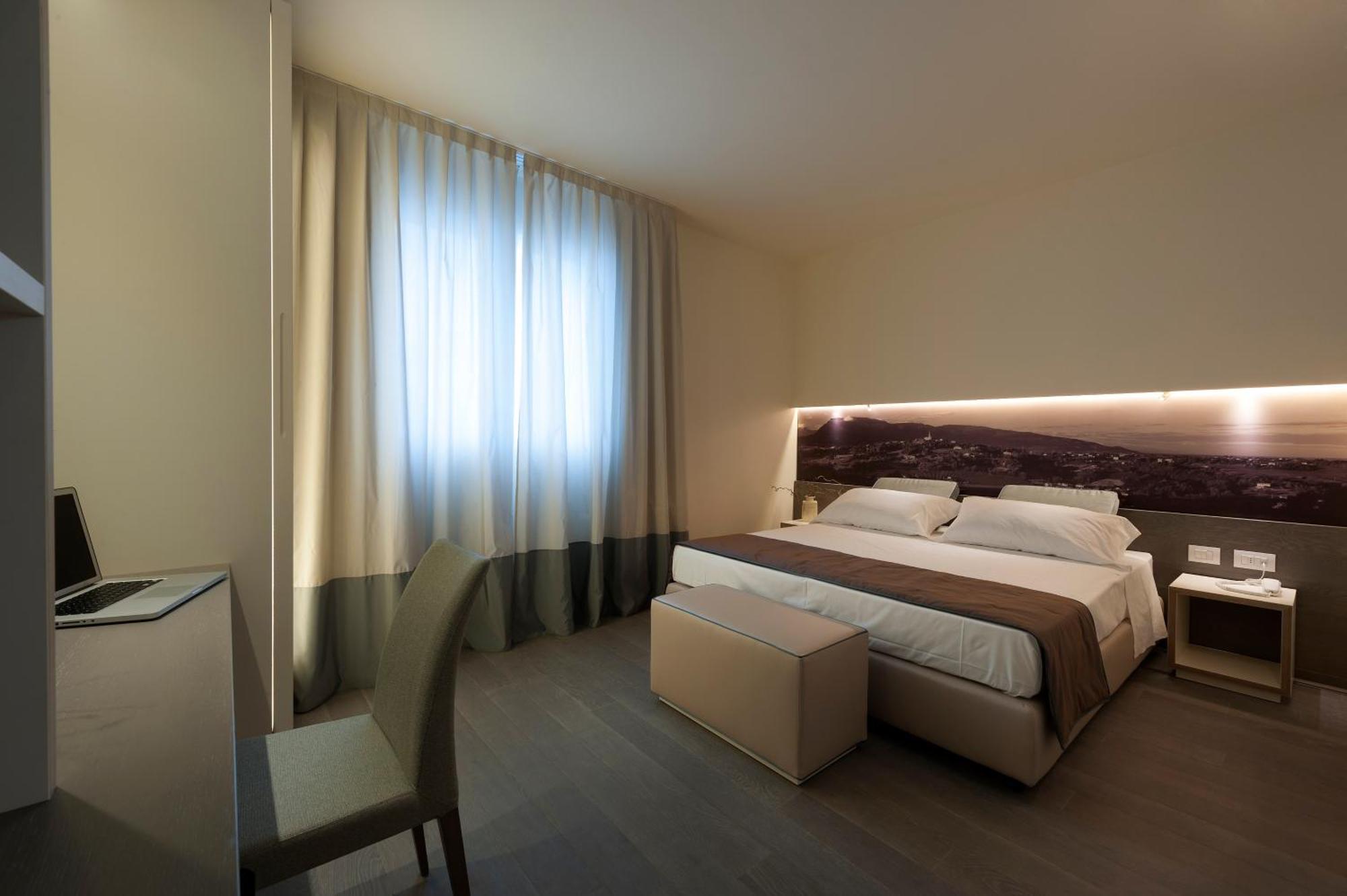 Villa Del Poggio Prosecco Bike Hotel Сан-Пьетро-ди-Фелетто Экстерьер фото